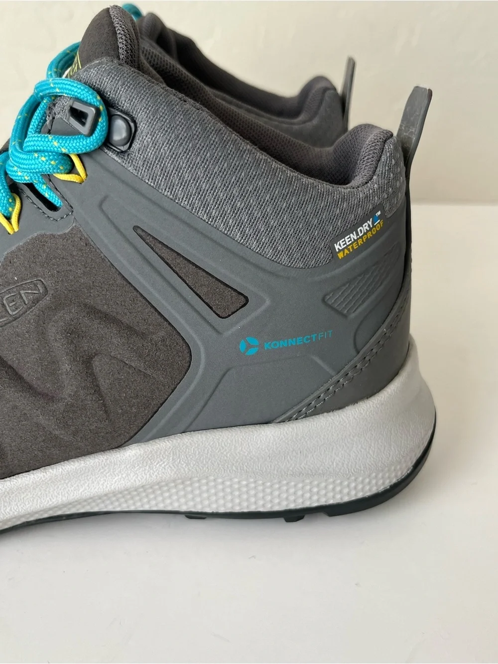 Keen Explore mid waterproof hiking boots lightweight grey 7.5